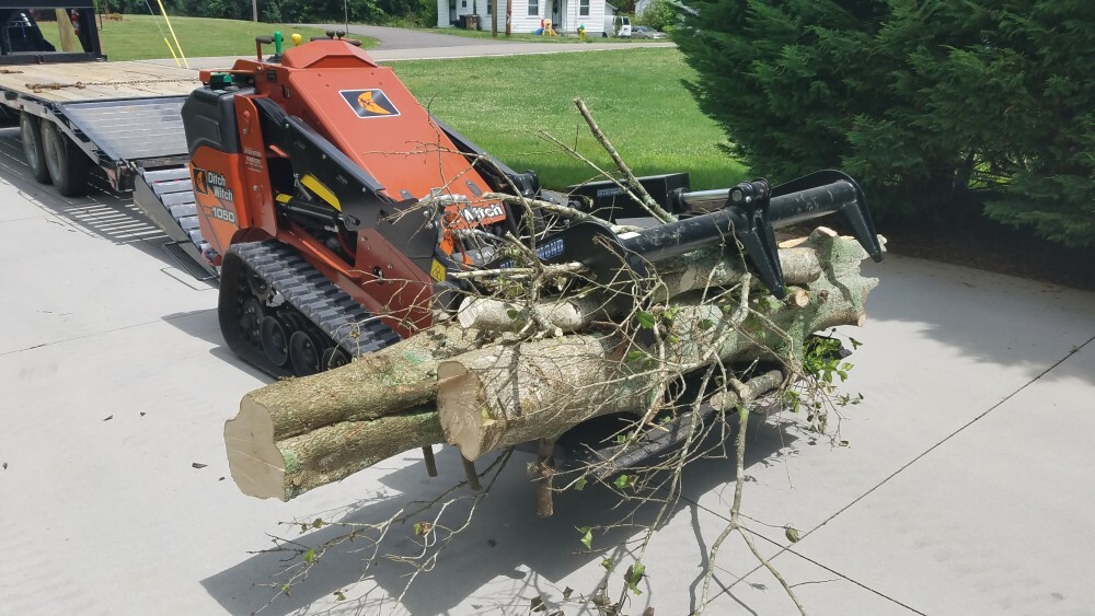 Blue Diamond Mini Skid Steer Attachments Grapple Bucket Mini Series Gallery 2