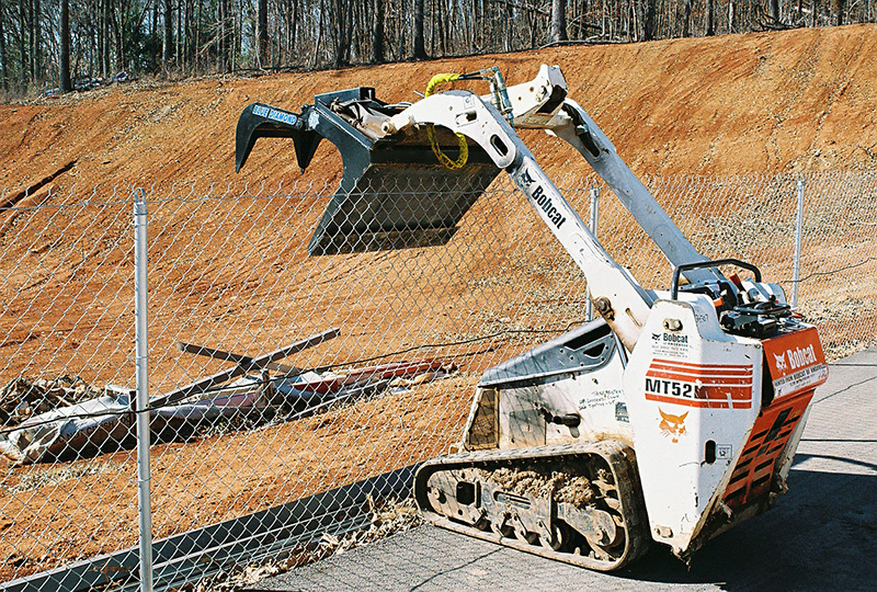 Blue Diamond Mini Skid Steer Attachments Grapple Bucket Mini Series Gallery 4