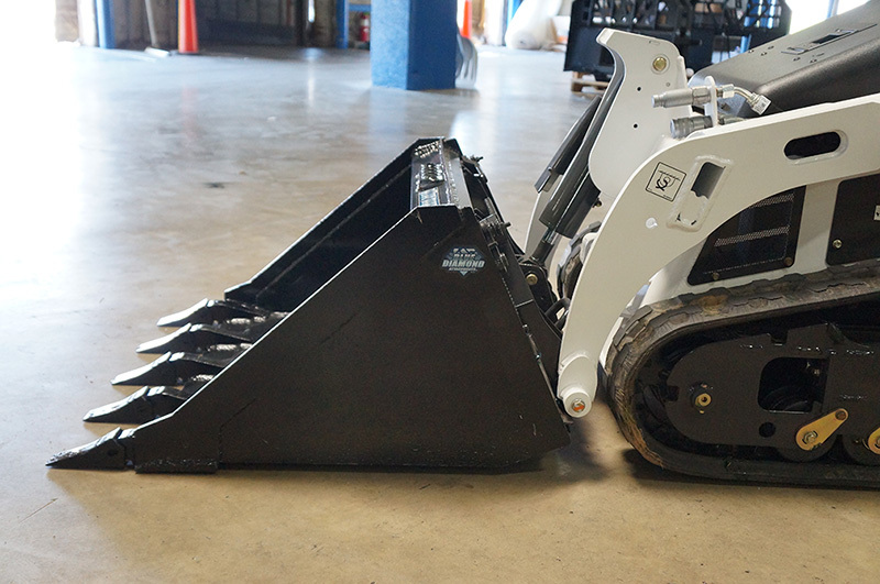 Blue Diamond Mini Skid Steer Attachments Mini Bucket Gallery 3