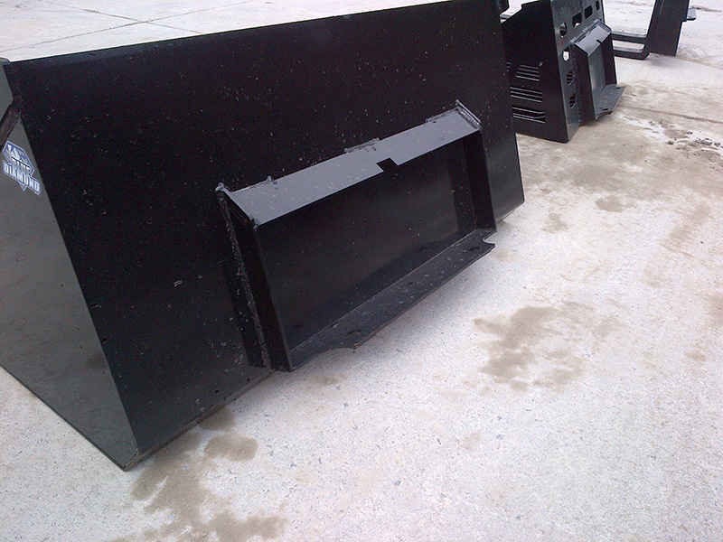 Blue Diamond Mini Skid Steer Attachments Mini Bucket Gallery 4