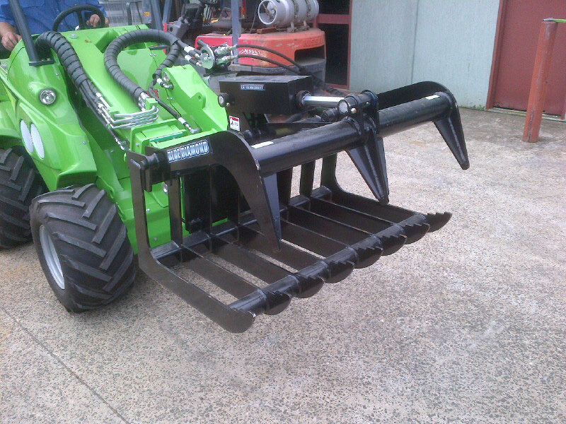 Blue Diamond Mini Skid Steer Attachments Mini Series Root Grapple Gallery 9