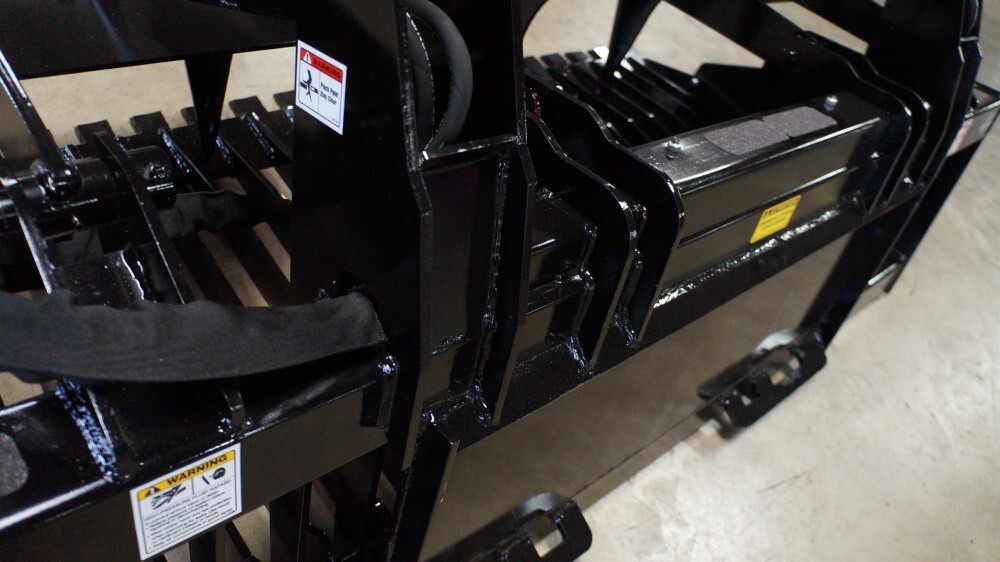 Blue Diamond Rock Bucket Grapple SD Skid Steer Attachments Gallery 3