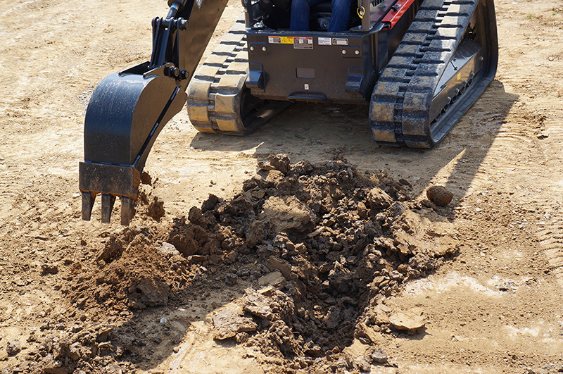 Blue Diamond Skid Steer Attachment Backhoe Gallery 2