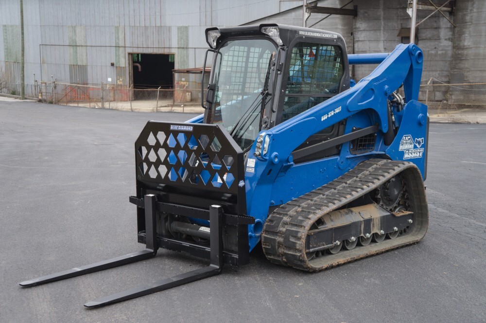 Blue Diamond Skid Steer Attachments Pallet Fork 6000 Capacity Extra Large HD Gallery 2