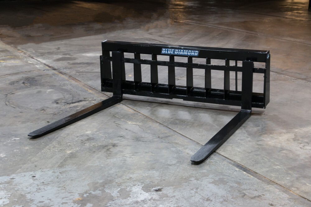 Blue Diamond Skid Steer Attachments Pallet Fork 6000 Capacity Wide Frame HD Gallery 2