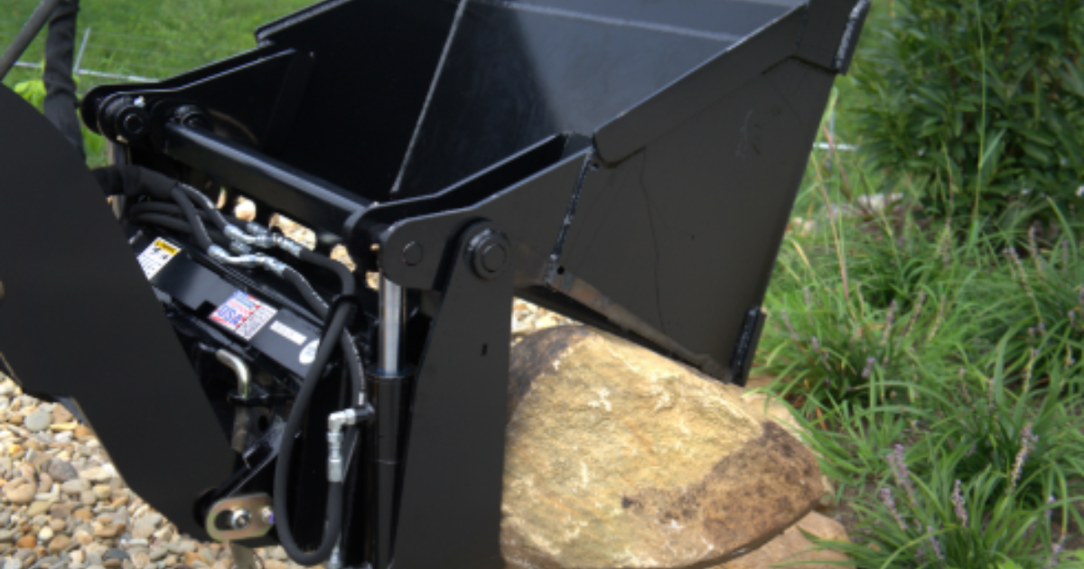片山　土付きM 25キロ 4-in-1 Bucket | Mini Skid Steer | Blue Diamond Attachments