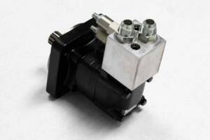 203760 Brush Cutter Motor 80cc C Flange with Crossport Relief Valve WEBREADY 1
