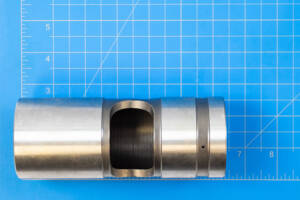 235258 Breaker HB95 Internal Support Bushing WEBREADY 4